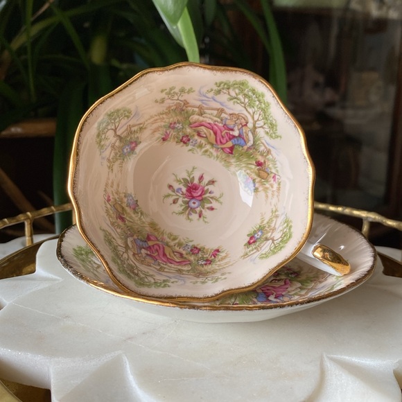 Rare PARAGON Gainsborough Antique Series Wide Teacup + Saucer Vintage 1960’s HTF - Picture 8 of 11